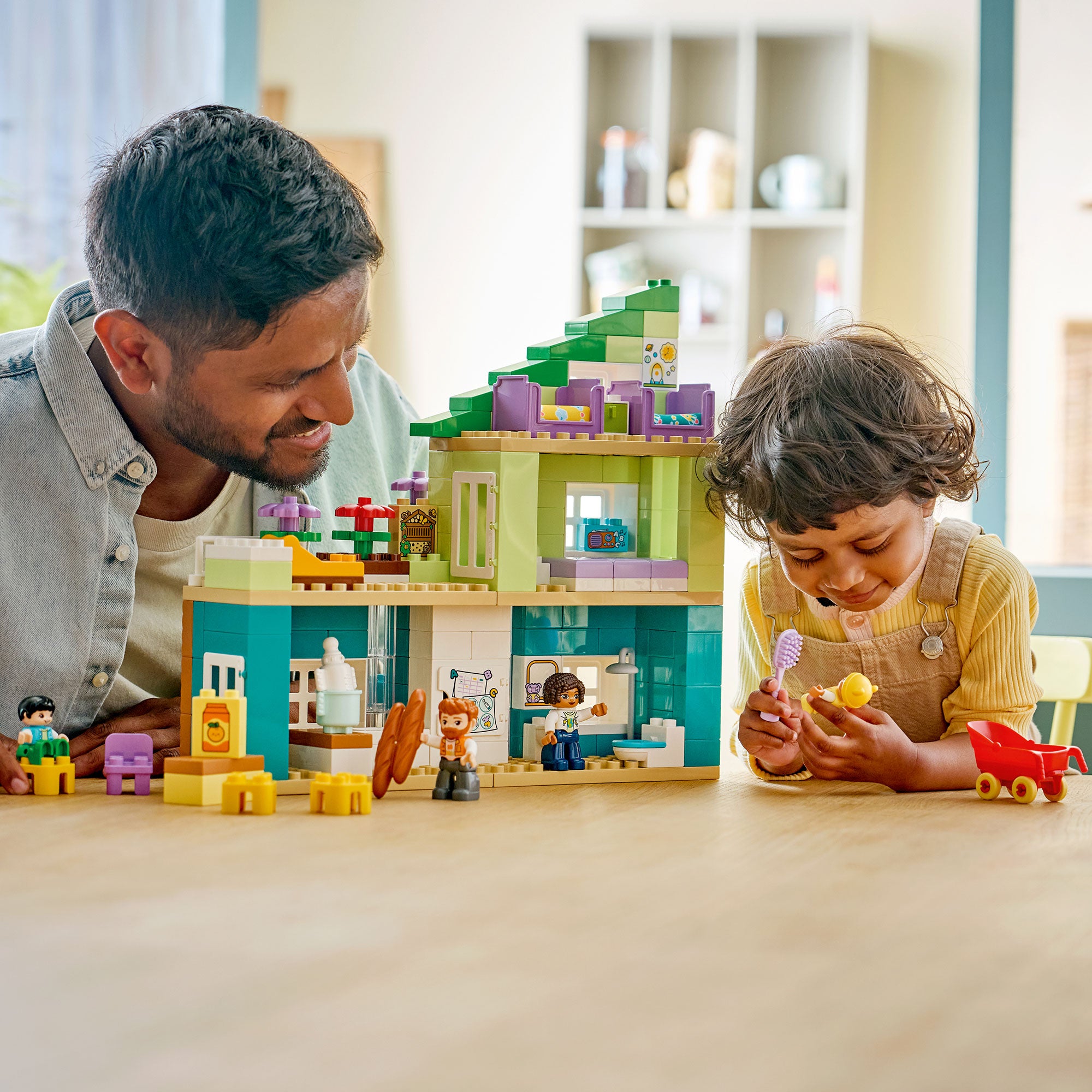 Casa Familiar Moderna “3 en 1” con Figuras