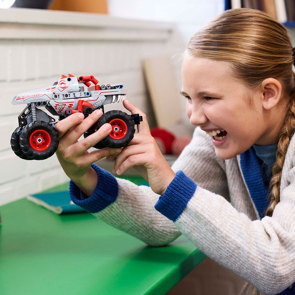 Monster Jam™ ThunderROARus™ con Motor de Carga Manual