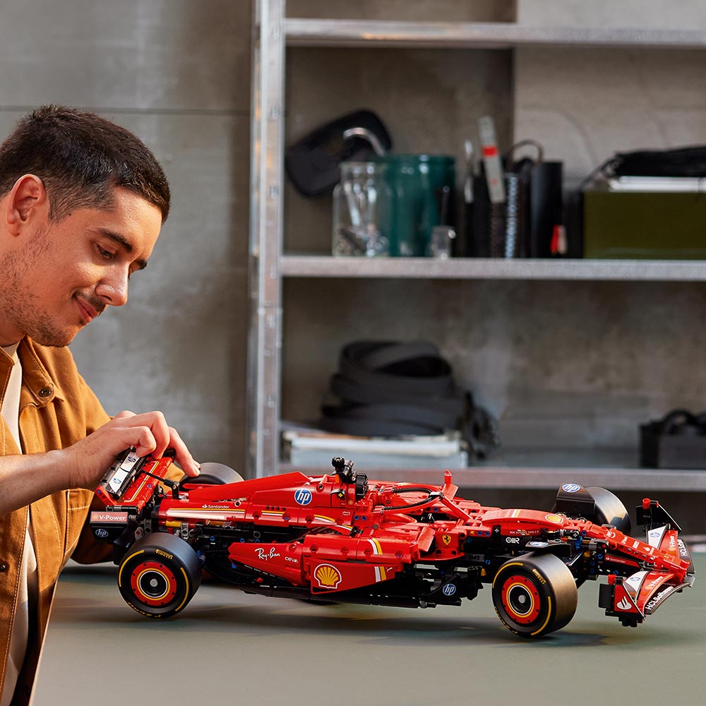 Auto Ferrari SF-24 F1