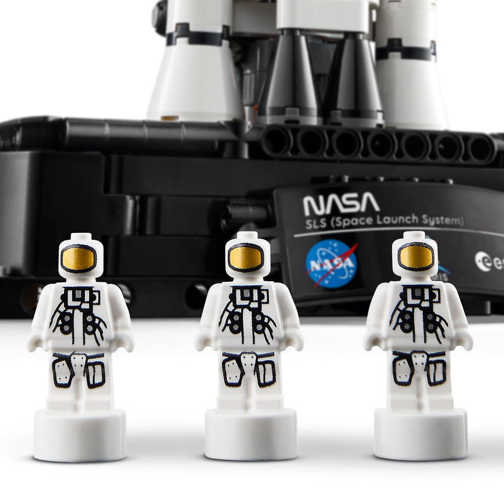 Cohete del Sistema de Lanzamiento Espacial NASA Artemis