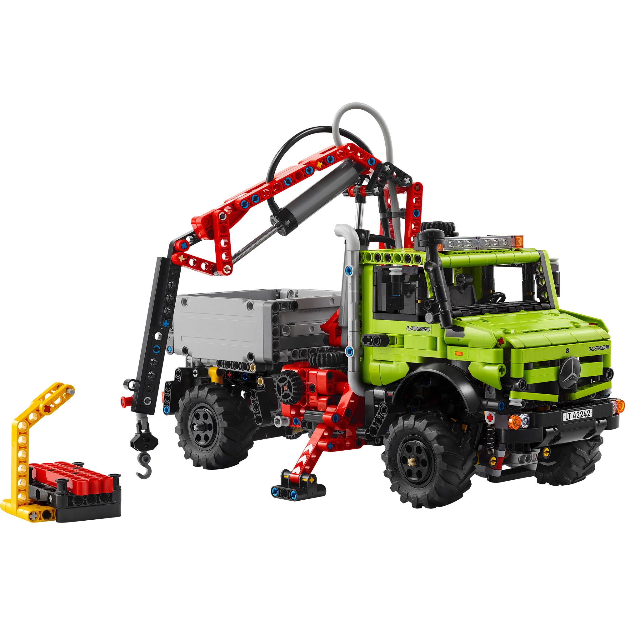 Mercedes-Benz Unimog U 5023 con Grúa