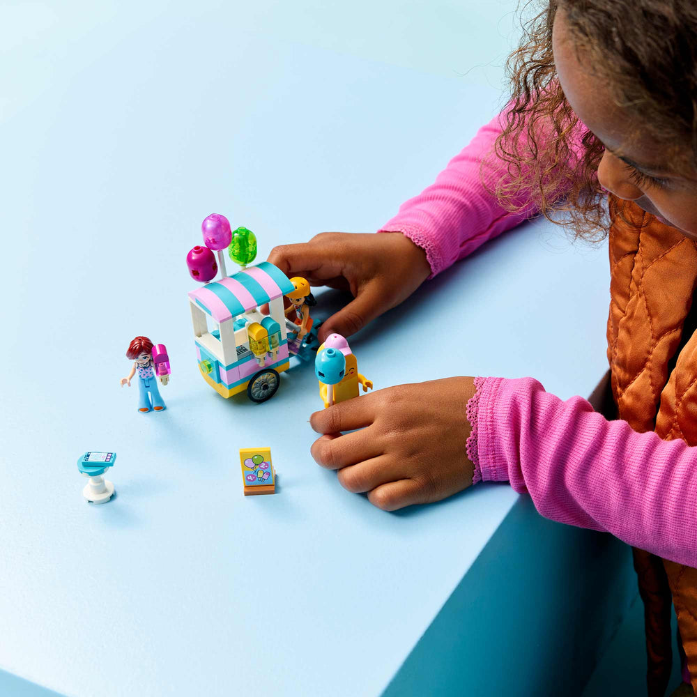 Puesto de Helados y Globos