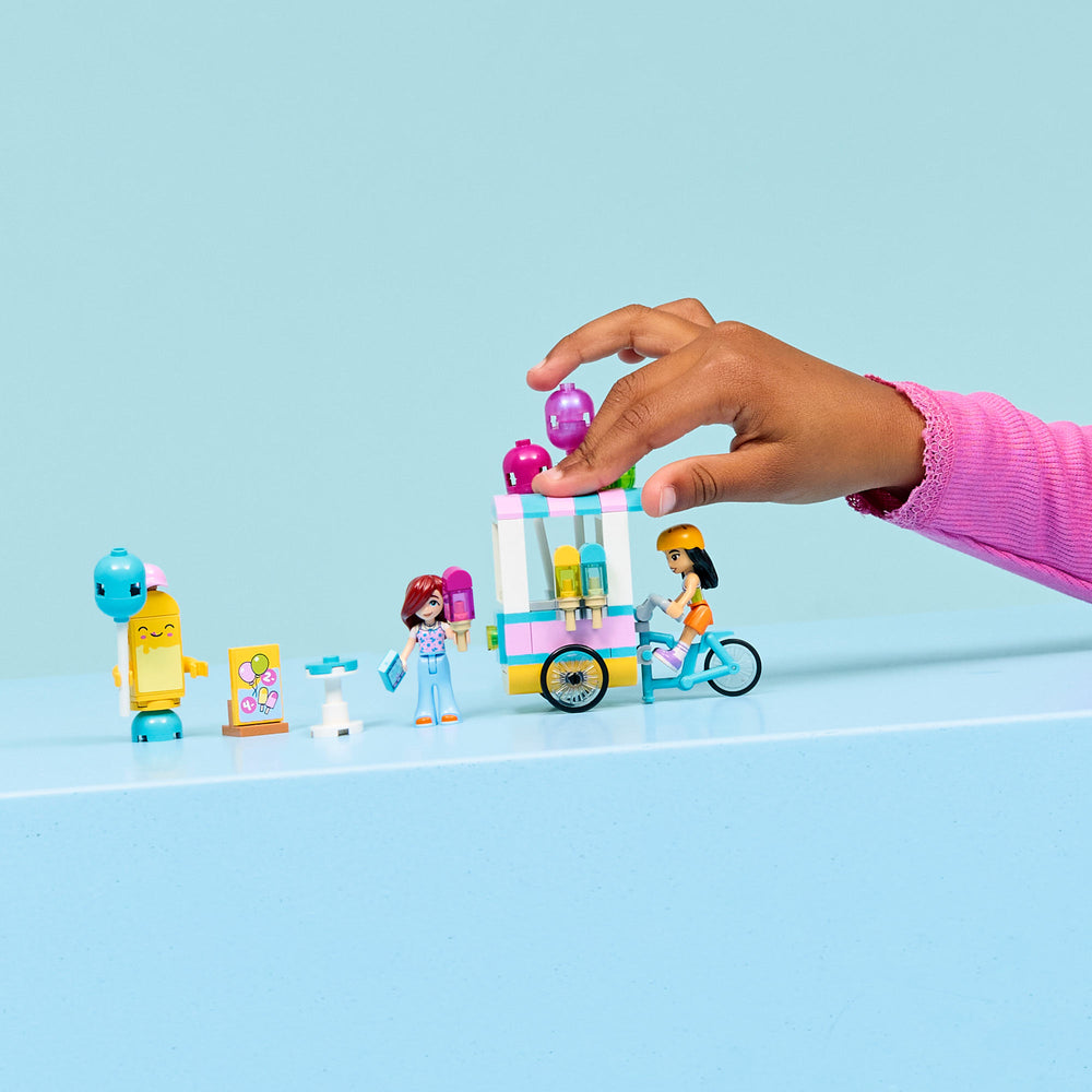 Puesto de Helados y Globos