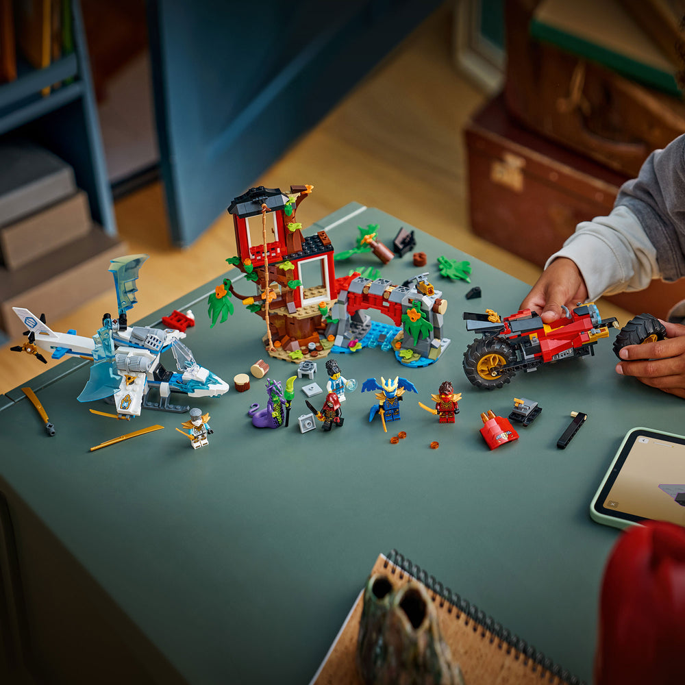 Batalla de Vehículos Ninja Junto a la Casa del Árbol