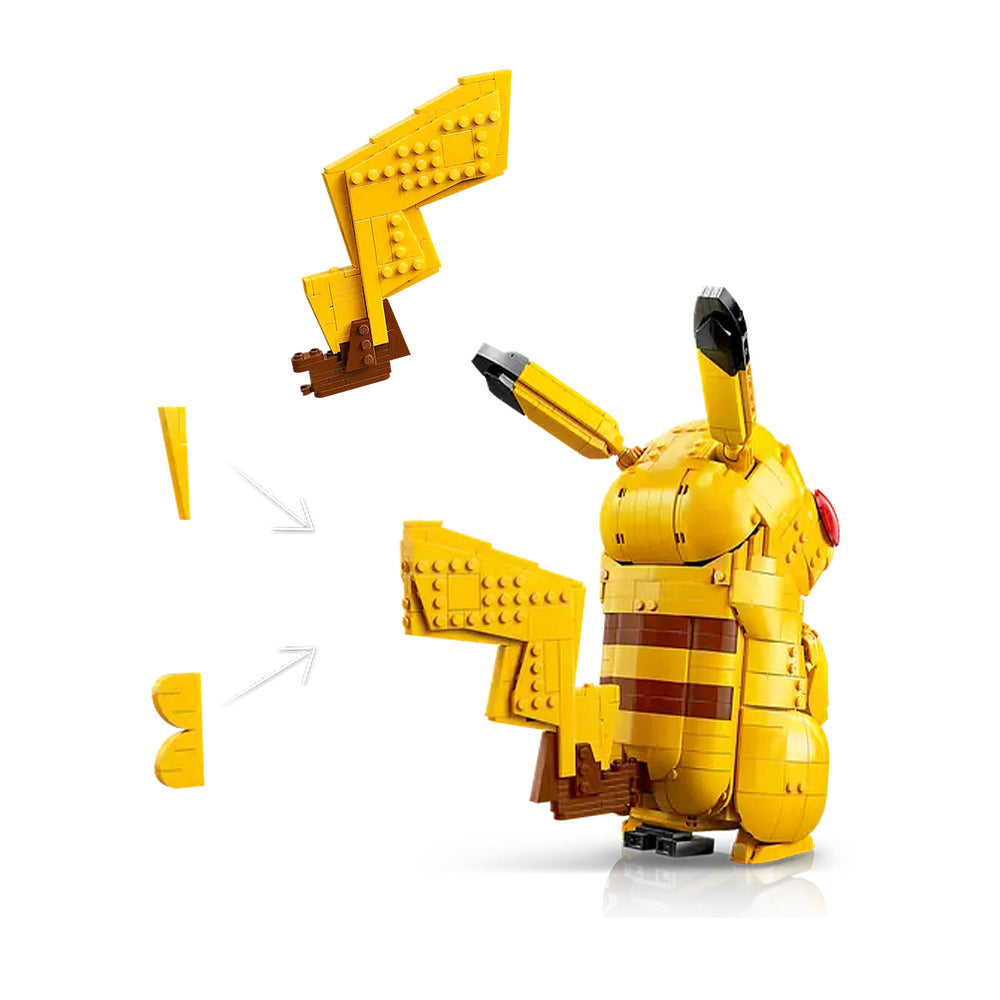 Pikachu y Poké Ball