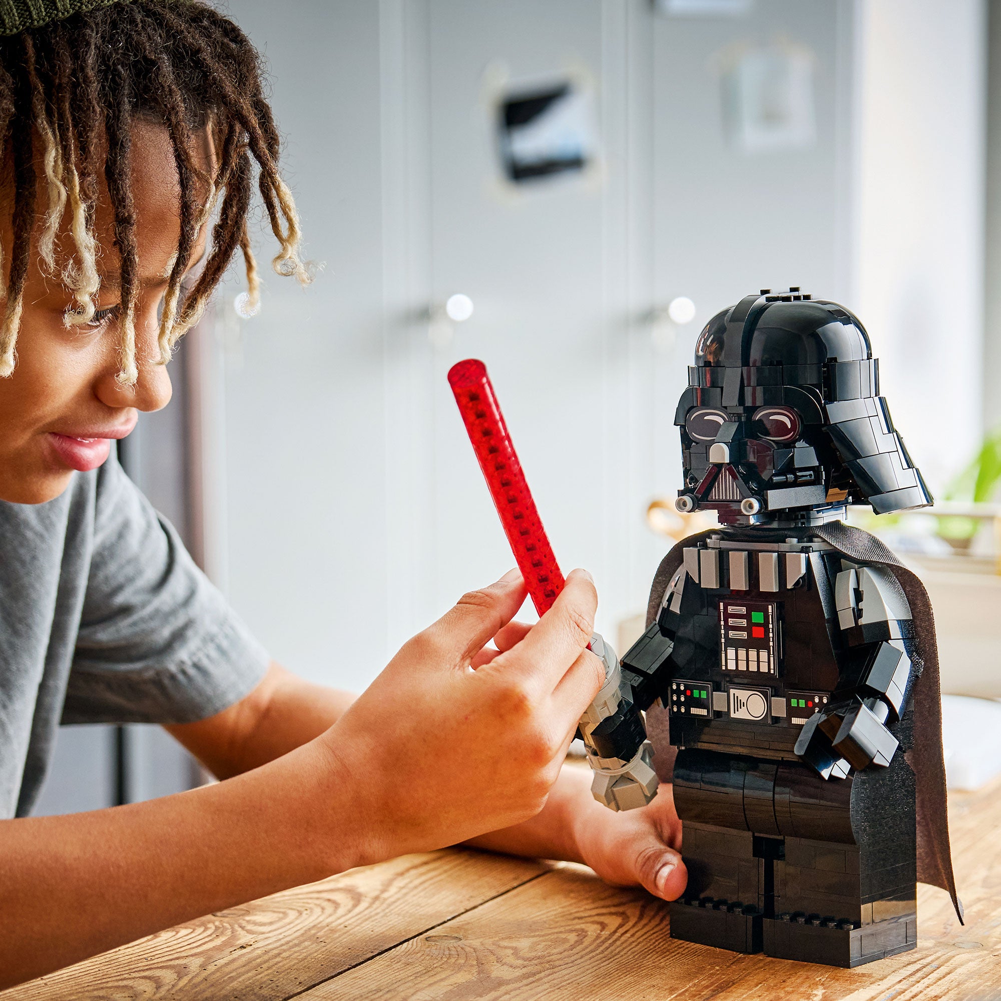 Minifigura Gigante de Darth Vader™