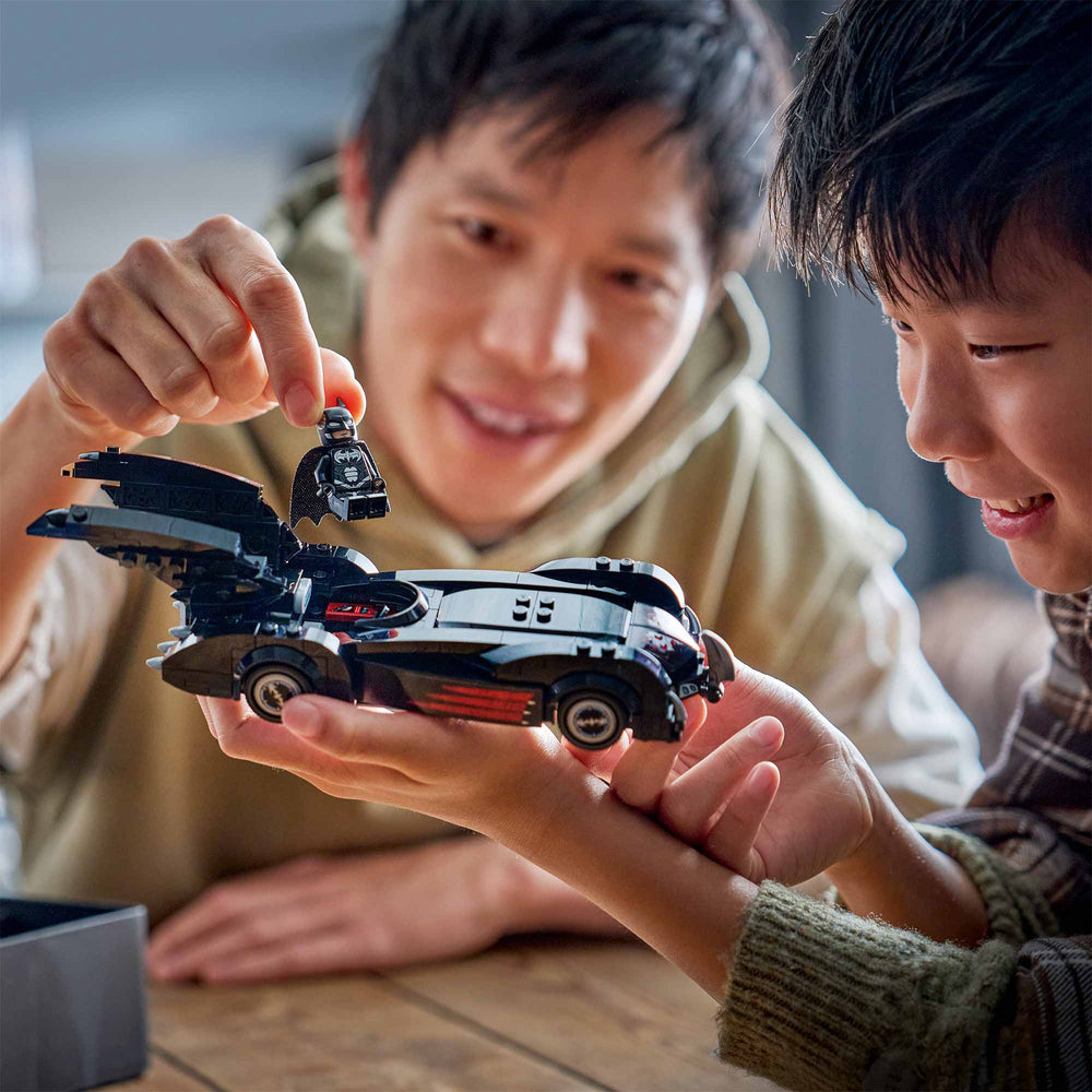 Batimóvil de Batman y Robin™