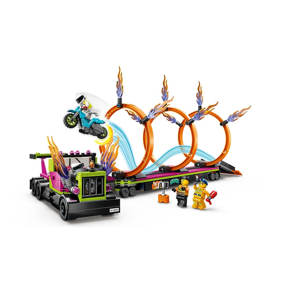 Desafío Acrobático: Camión y Anillos de Fuego