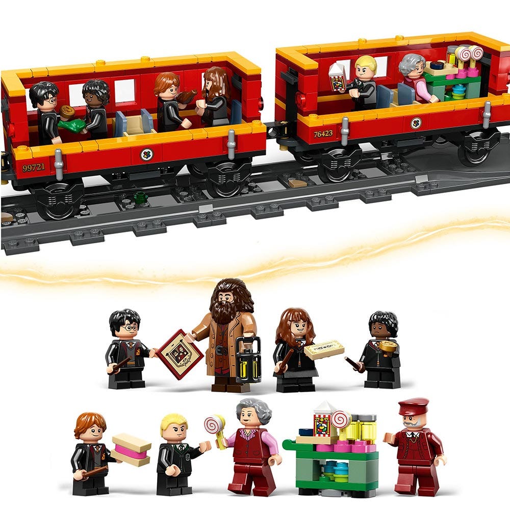 Tren Hogwarts Express™ con estación de Hogsmeade™