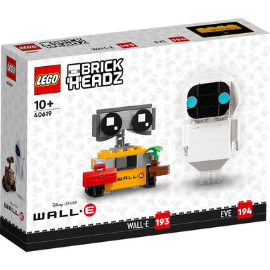 Figuras LEGO BrickHeadz de EVA y WALL-E de WALL-E sobre bases de exhibición con planta